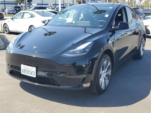 2024 Tesla Model Y Base