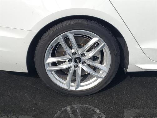 2023 Audi A4 45 S line Premium Plus