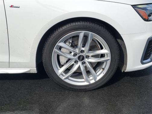 2023 Audi A4 45 S line Premium Plus