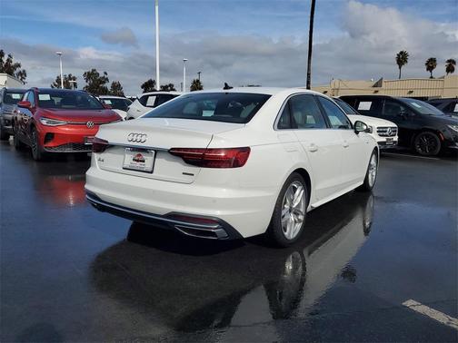 2023 Audi A4 45 S line Premium Plus