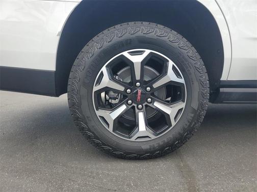 2025 GMC Yukon AT4