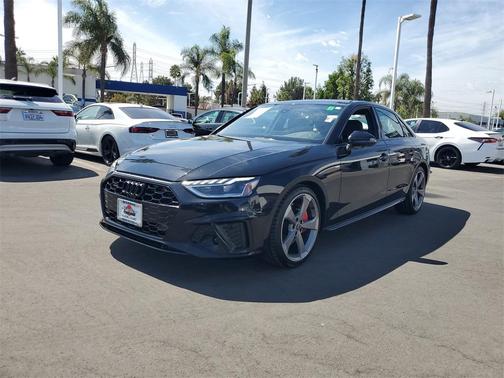 2023 Audi A4 45 S line Premium Plus