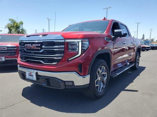 2025 GMC Sierra 1500 SLT