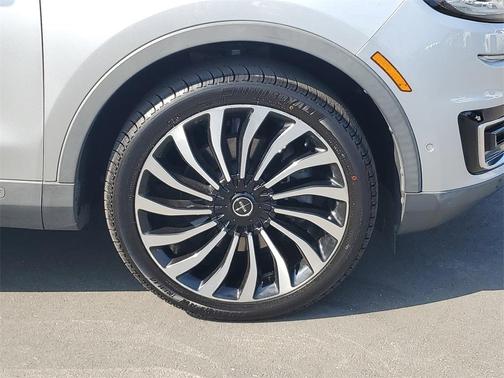 2019 Lincoln Nautilus Black Label