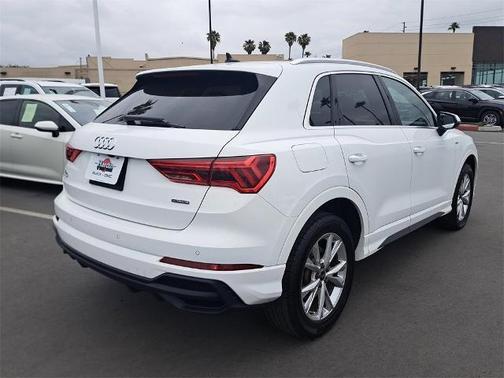 2023 Audi Q3 45 S line Premium