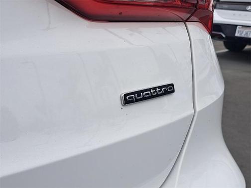2023 Audi Q3 45 S line Premium