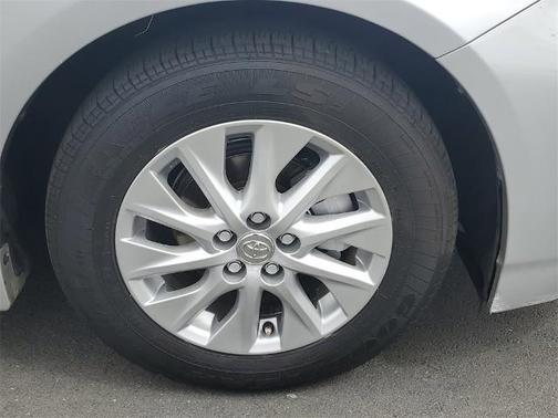 2014 Toyota Prius Plug-in Advanced