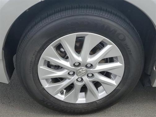 2014 Toyota Prius Plug-in Advanced