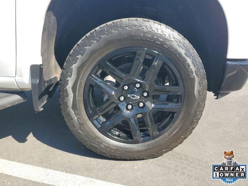 Summit White 2025 Chevrolet Silverado 1500 LT Trail Boss
