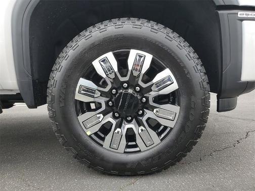2025 GMC Sierra 2500 Denali