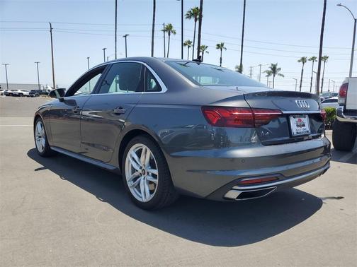 2022 Audi A4 45 S line Premium Plus