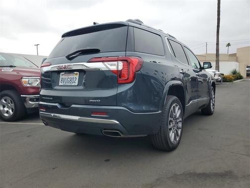 2020 GMC Acadia Denali
