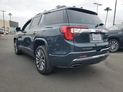 2020 GMC Acadia Denali