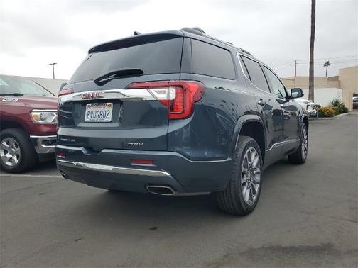 2020 GMC Acadia Denali