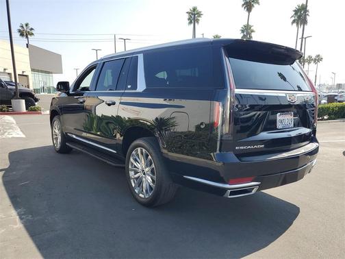 2022 Cadillac Escalade ESV Luxury