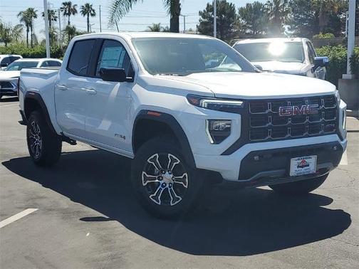 2025 GMC Canyon AT4