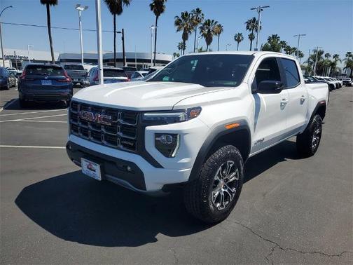 2025 GMC Canyon AT4