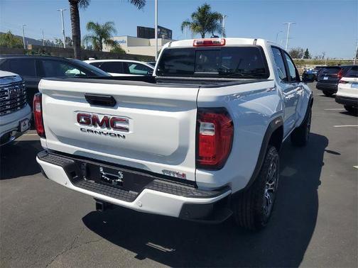 2025 GMC Canyon AT4
