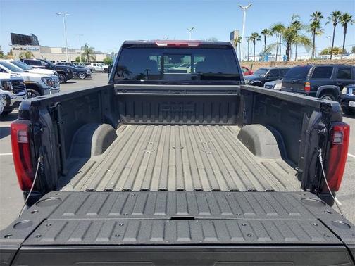 2025 GMC Sierra 2500 SLT
