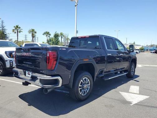 2025 GMC Sierra 2500 SLT