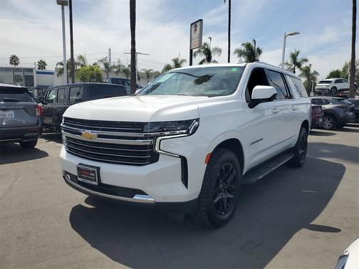 2023 Chevrolet Suburban LT