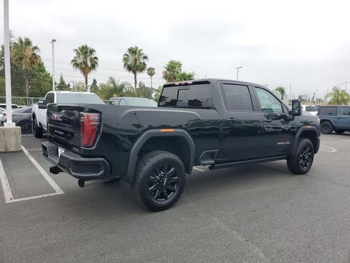 Onyx Black 2026 GMC Sierra 2500 AT4