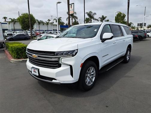 2023 Chevrolet Suburban LT