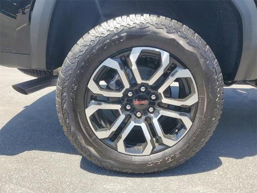 2025 GMC Canyon AT4