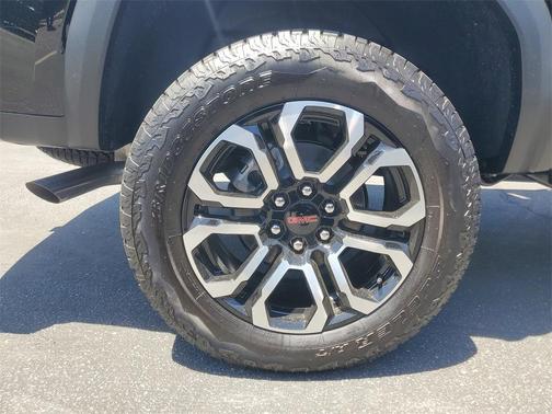 2025 GMC Canyon AT4
