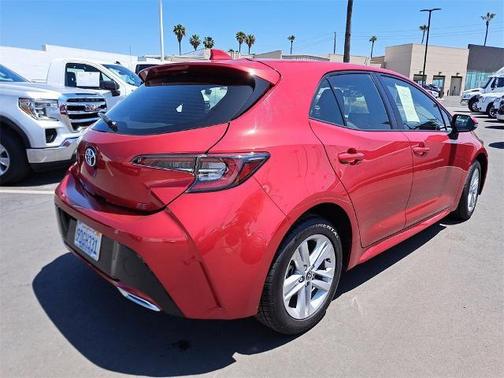 2022 Toyota Corolla Hatchback SE