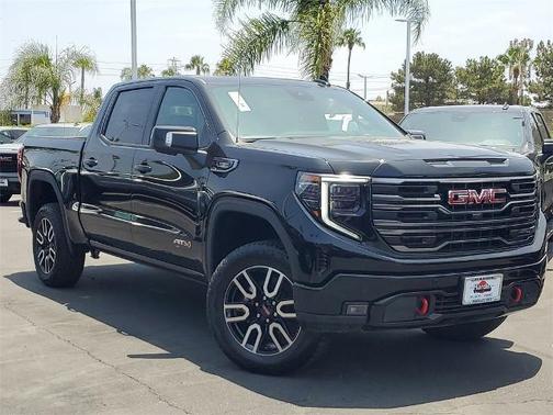 2025 GMC Sierra 1500 AT4