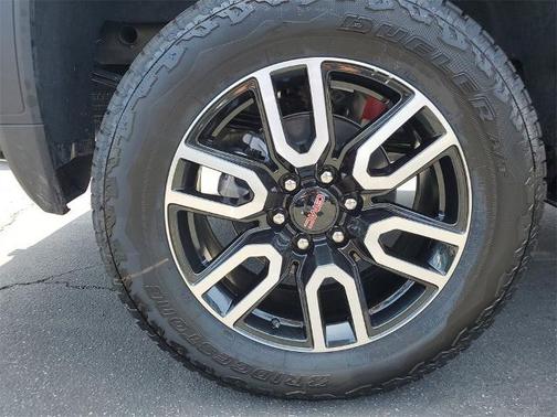 2025 GMC Sierra 1500 AT4
