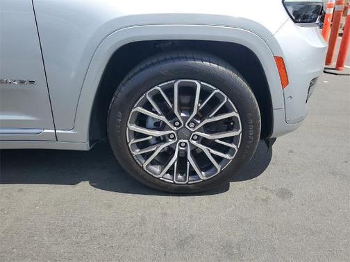 2022 Jeep Grand Cherokee L Summit