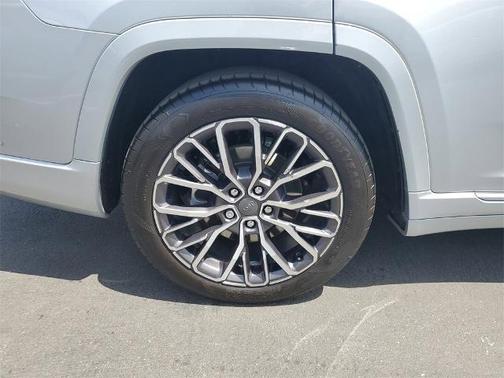 2022 Jeep Grand Cherokee L Summit