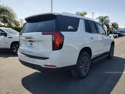 Summit White 2026 GMC Yukon Elevation