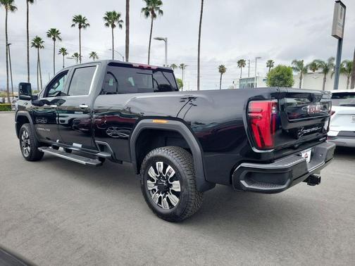 Onyx Black 2025 GMC Sierra 2500 Denali