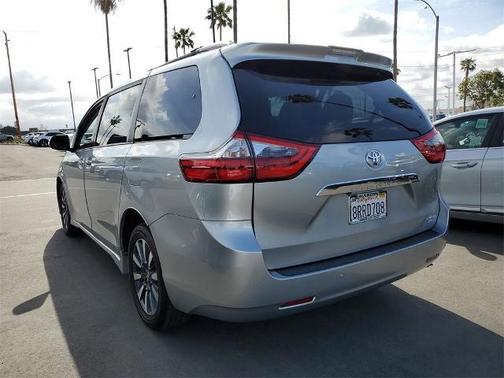 2020 Toyota Sienna Limited Premium
