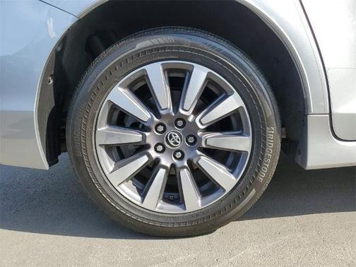 2020 Toyota Sienna Limited Premium