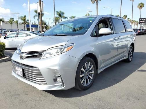 2020 Toyota Sienna Limited Premium