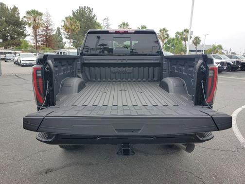 Onyx Black 2026 GMC Sierra 2500 AT4