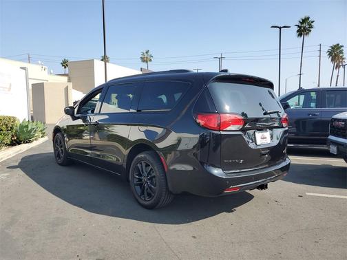2020 Chrysler Pacifica Launch Edition
