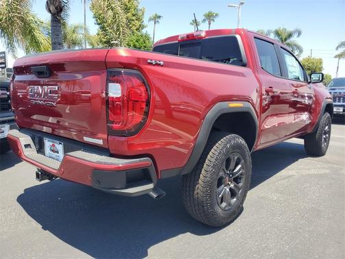 2025 GMC Canyon Elevation