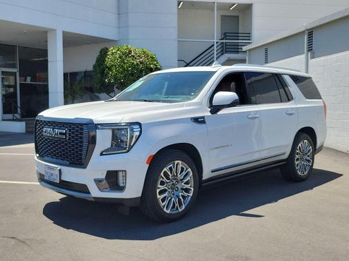 White Frost Tri-Coat 2023 GMC Yukon Denali Ultimate