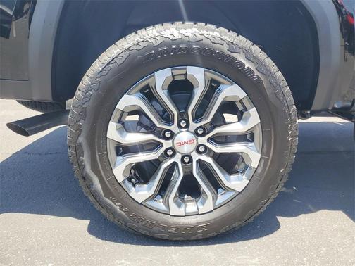 2025 GMC Canyon Denali