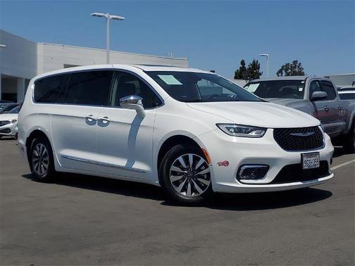 2022 Chrysler Pacifica Hybrid Limited