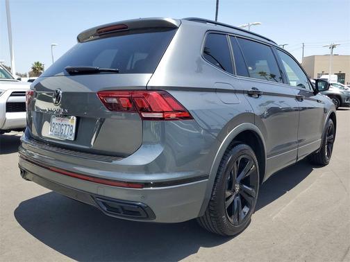 2023 Volkswagen Tiguan 2.0T SE R-Line Black