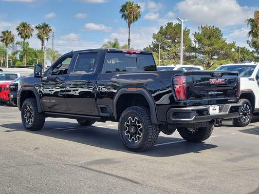 Onyx Black 2026 GMC Sierra 2500 AT4X