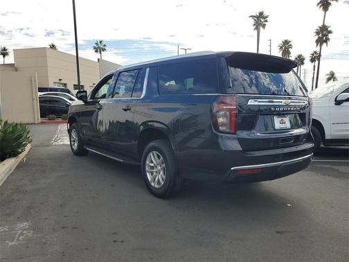 2023 Chevrolet Suburban LT