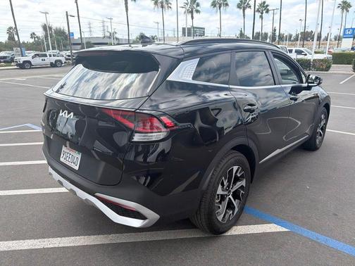 Black 2025 Kia Sportage EX