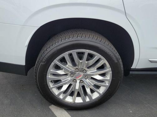 Summit White 2026 GMC Yukon Denali